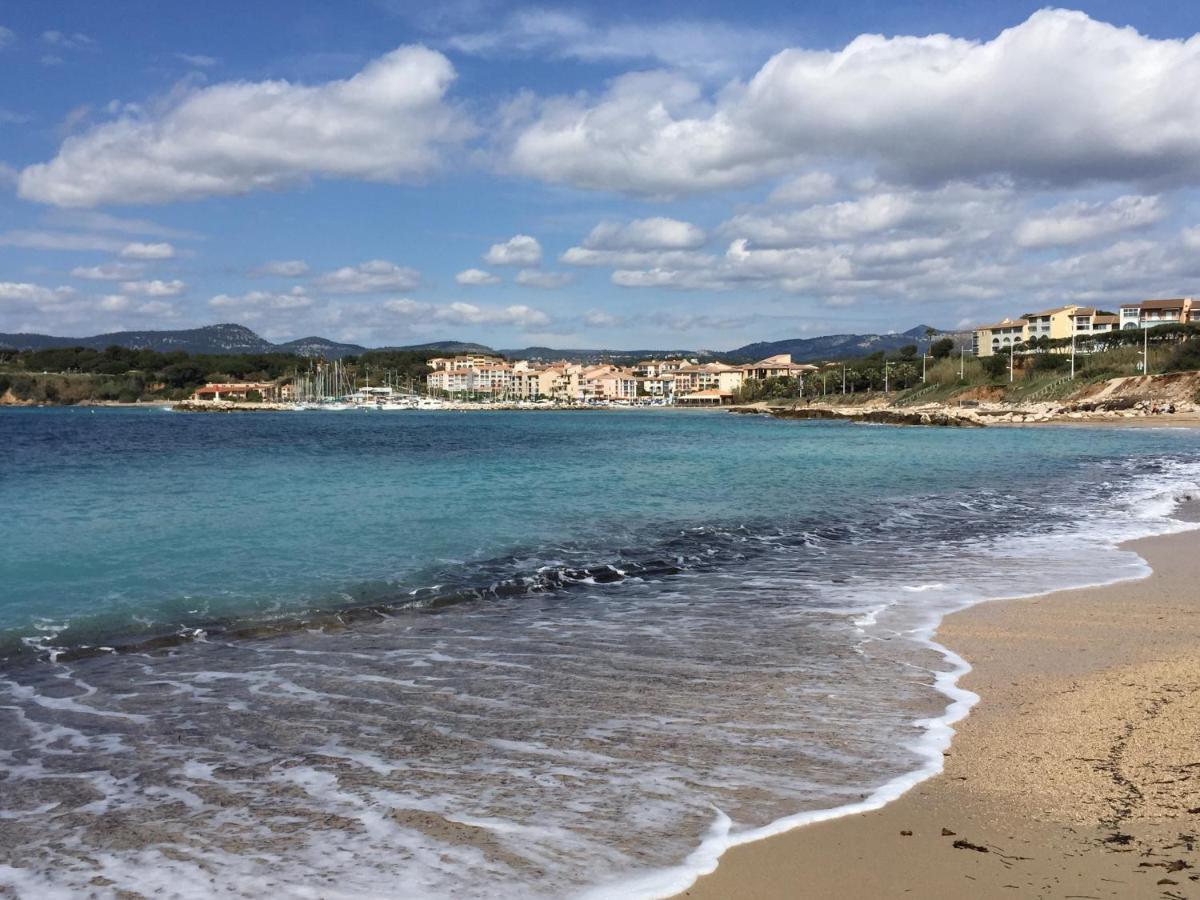 Appartement 2 Chambres Avec Piscine Face A La Mer A La Coudouliere Six-Fours-les-Plages Buitenkant foto