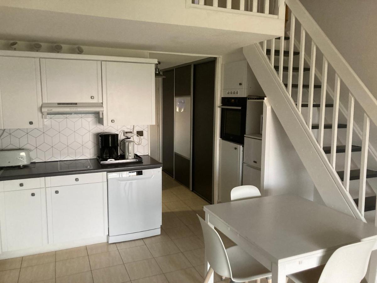 Appartement 2 Chambres Avec Piscine Face A La Mer A La Coudouliere Six-Fours-les-Plages Buitenkant foto