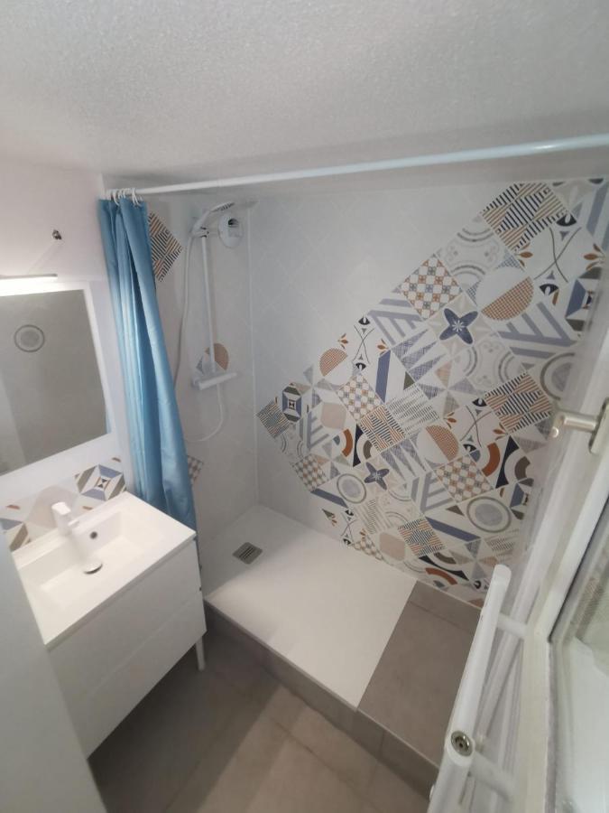 Appartement 2 Chambres Avec Piscine Face A La Mer A La Coudouliere Six-Fours-les-Plages Buitenkant foto