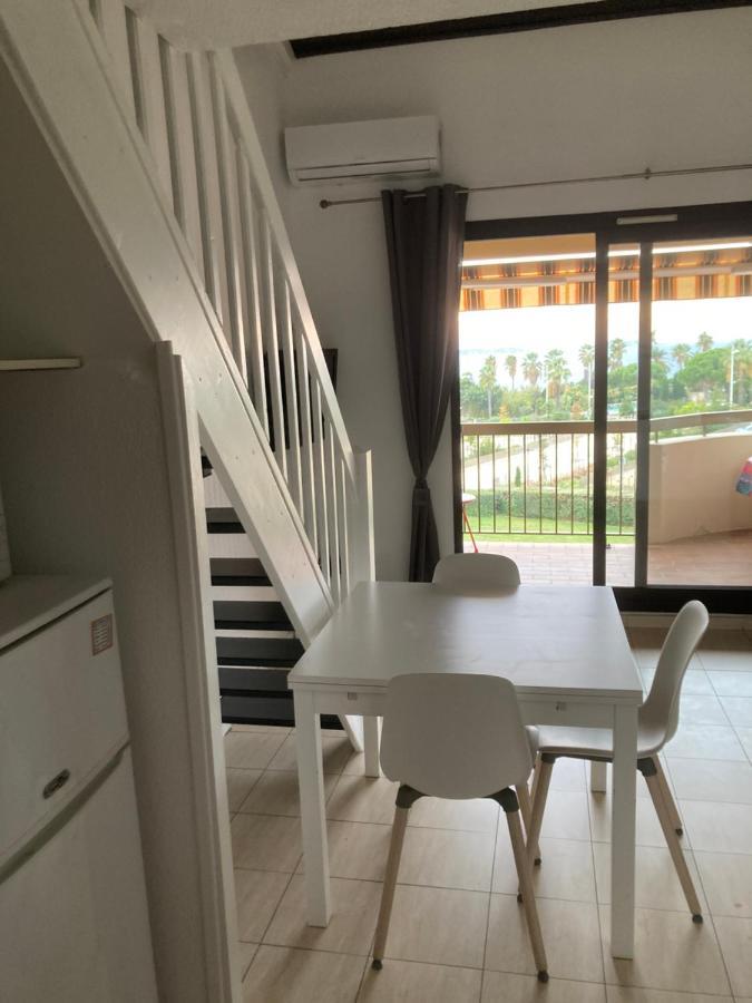 Appartement 2 Chambres Avec Piscine Face A La Mer A La Coudouliere Six-Fours-les-Plages Buitenkant foto